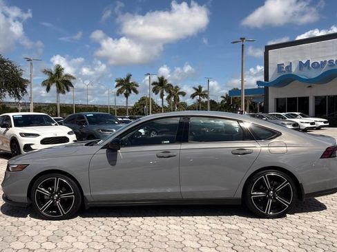 Used 2026 Honda Accord SE image 3