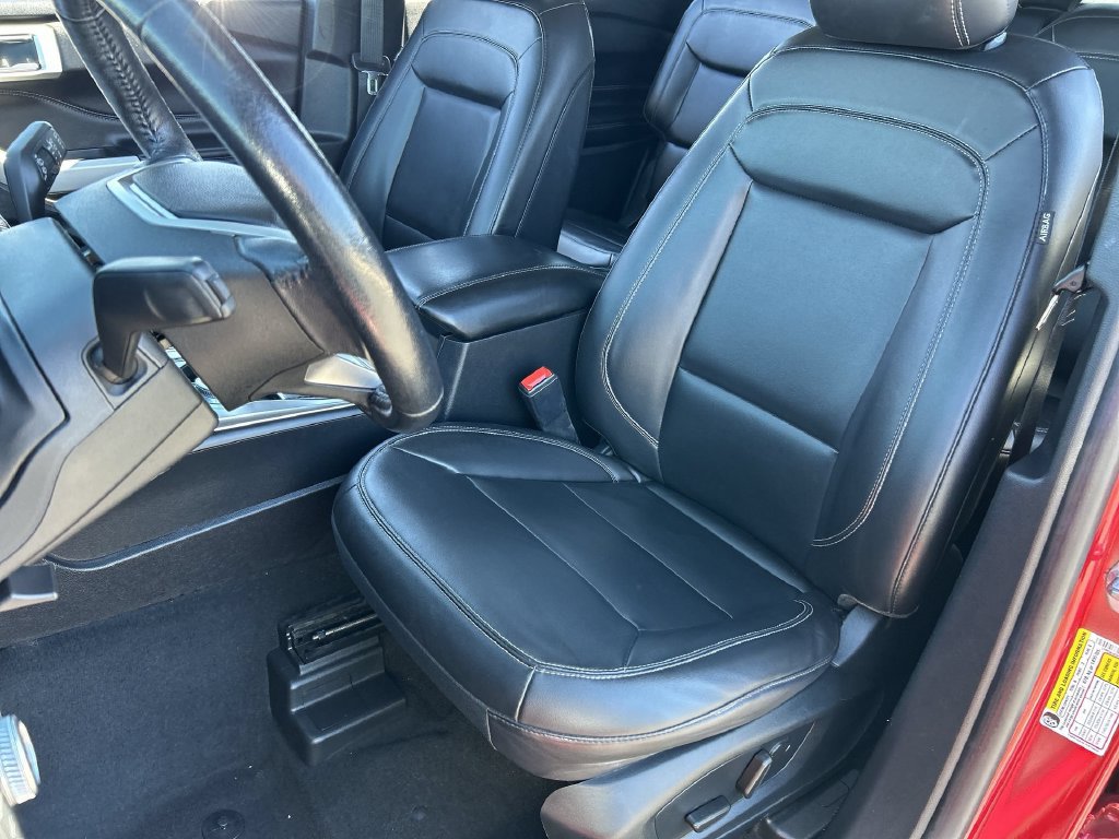 Used 2022 Ford Explorer XLT w/ Equipment Group 202A AWD/4WD image 19