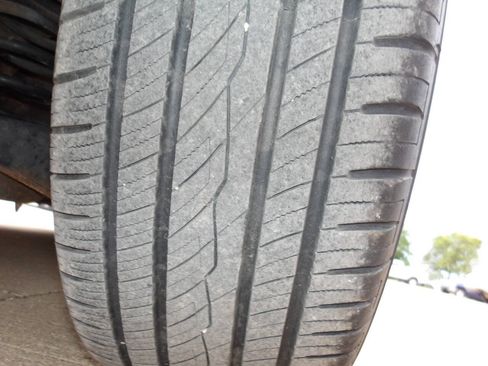 Used 2013 Ford Focus SE FWD image 37