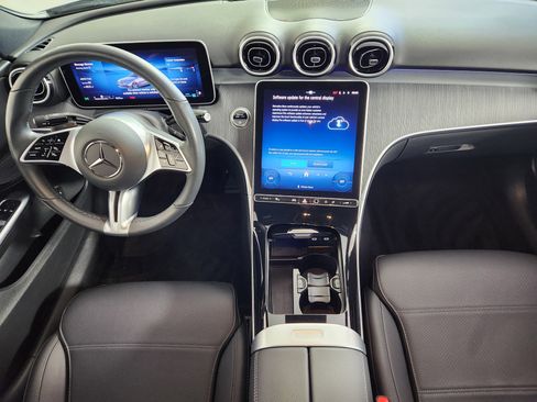 Used 2025 Mercedes-Benz C 300 4MATIC Sedan image 15