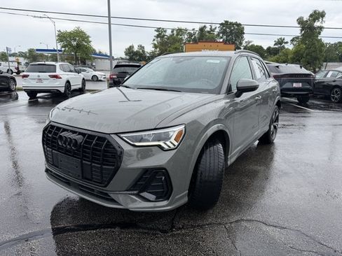 Used 2023 Audi Q3 2.0T Premium Plus w/ Premium Plus Package AWD/4WD image 2