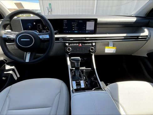 Used 2025 Hyundai Tucson SEL FWD image 8