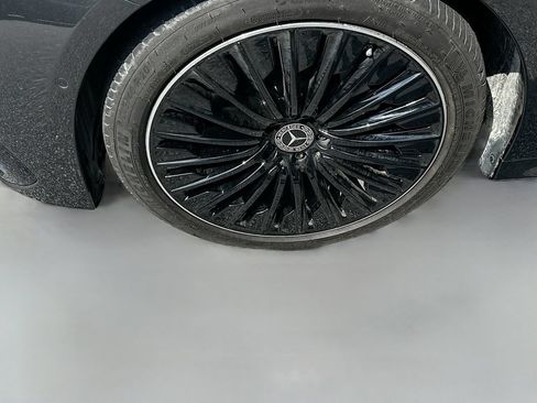 Used 2025 Mercedes-Benz E 350 Sedan image 32