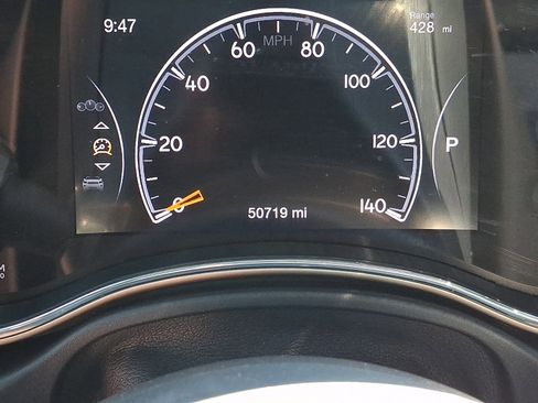Used 2017 Jeep Grand Cherokee Overland AWD/4WD image 21