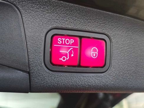 Used 2021 Mercedes-Benz GLA 250 4MATIC image 15