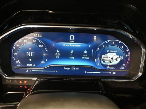 Used 2024 Chevrolet Silverado 2500 High Country image 11