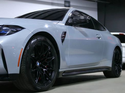 Used 2021 BMW M4 Competition w/ M Carbon Exterior Package image 9