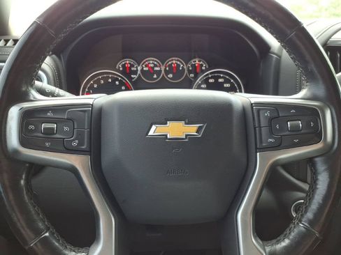 Used 2021 Chevrolet Silverado 1500 LT AWD/4WD image 25