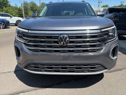 Used 2024 Volkswagen Atlas SE AWD/4WD image 4
