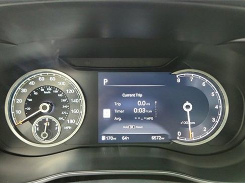 Used 2025 Genesis G70 2.5T w/ Sport Prestige Package image 37