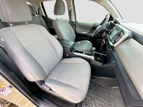 Used 2019 Toyota Tacoma SR5 image 25