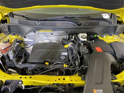 Used 2024 Chevrolet Trax ACTIV w/ Sunroof Package image 10