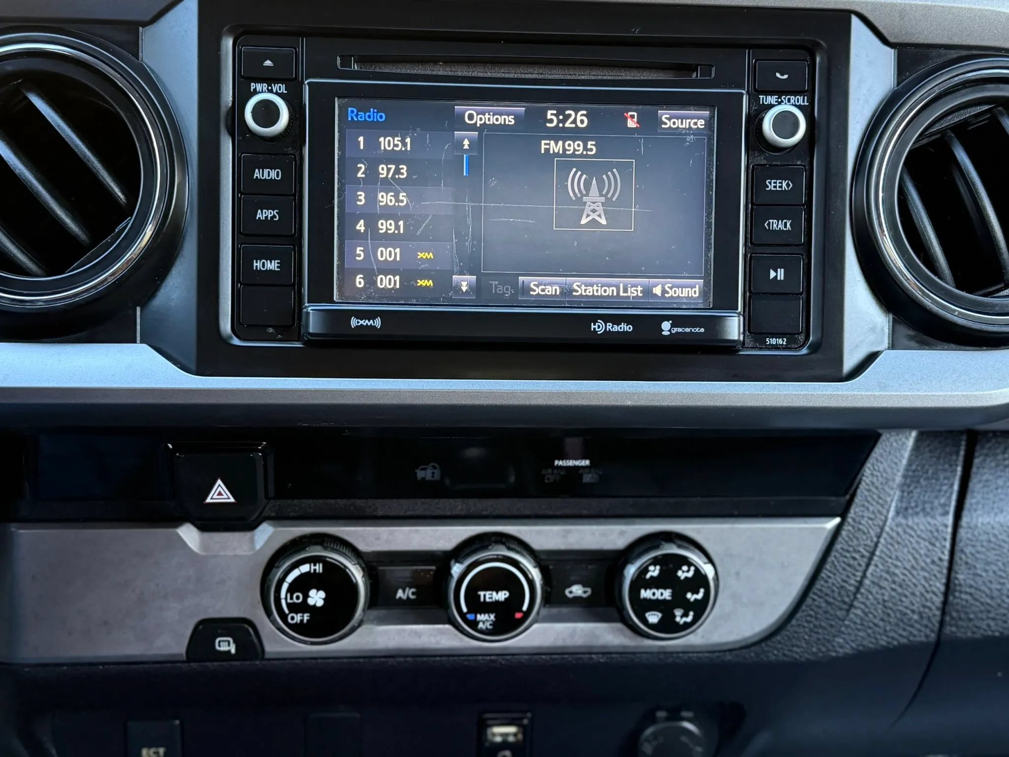 Used 2016 Toyota Tacoma SR5 RWD image 17