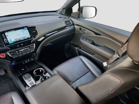 Used 2024 Honda Ridgeline Black Edition image 24