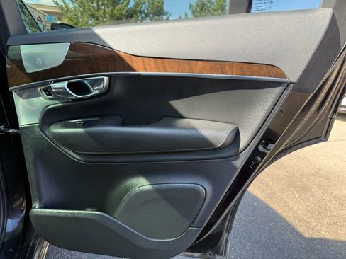 Used 2016 Volvo XC90 T6 Momentum w/ Momentum Plus Package AWD/4WD image 24