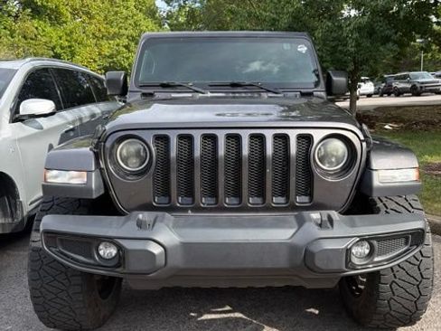 Used 2020 Jeep Wrangler Unlimited Sahara AWD/4WD image 3