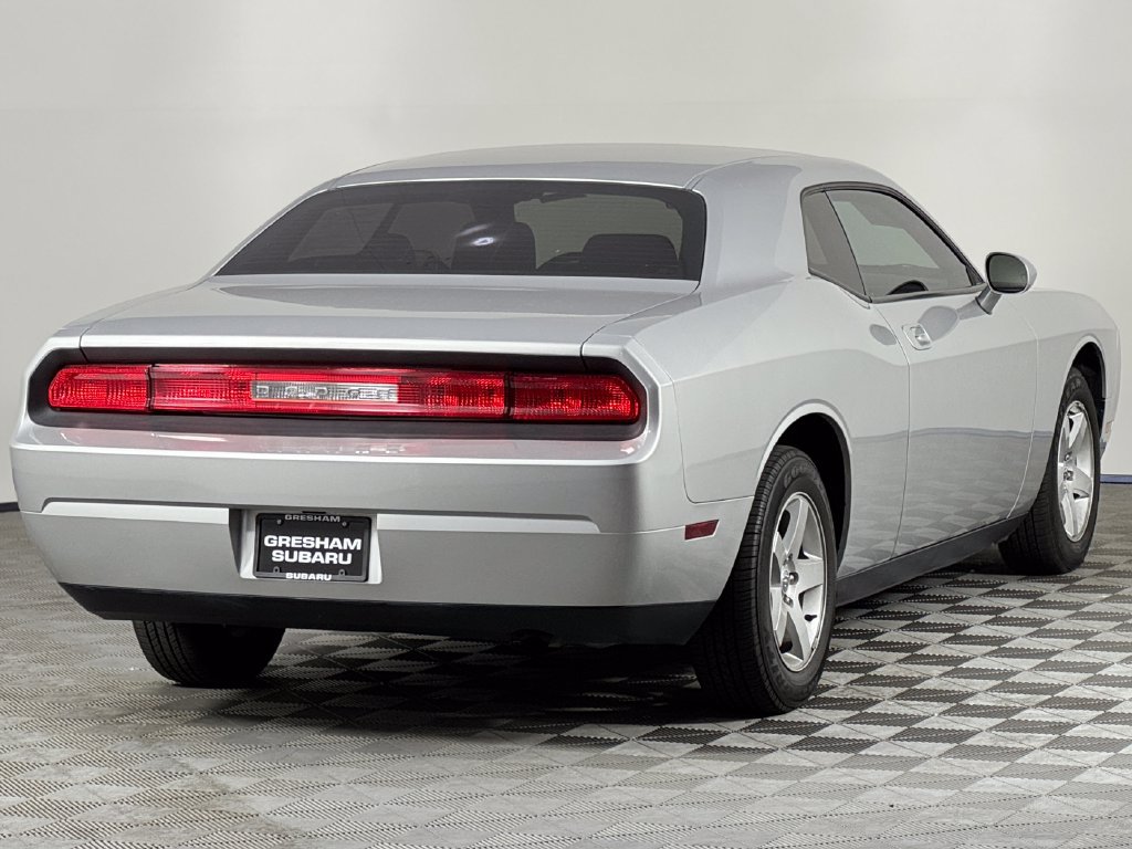 Used 2010 Dodge Challenger SE RWD image 6
