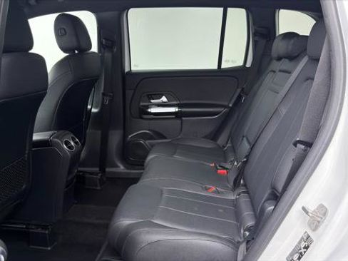 Used 2024 Mercedes-Benz GLB 250 image 17