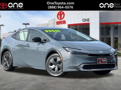 Used 2025 Toyota Prius Plug-In Hybrid