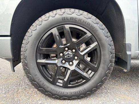 Used 2023 Chevrolet Silverado 1500 RST AWD/4WD image 14