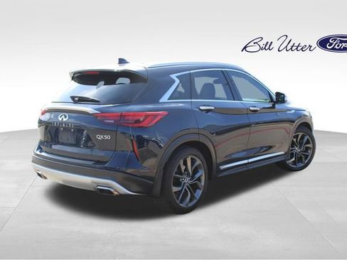 Used 2019 INFINITI QX50 Essential w/ Sensory Package image 5