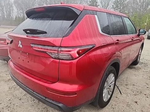 Used 2025 Mitsubishi Outlander ES image 4