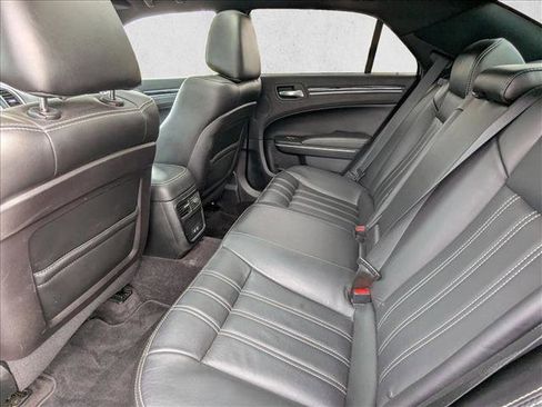 Used 2018 Chrysler 300 S w/ 300S Premium Group image 18