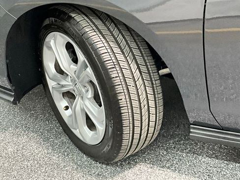 Certified 2025 Honda Accord LX image 33