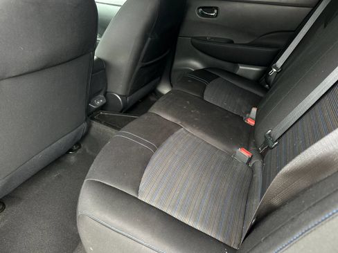 Used 2022 Nissan Leaf S FWD image 11