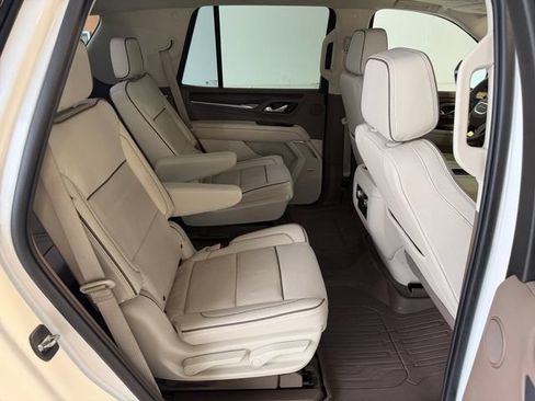 Used 2023 GMC Yukon Denali AWD/4WD image 16