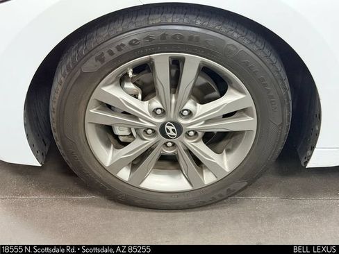 Used 2018 Hyundai Elantra SEL FWD image 10