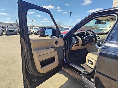 Used 2015 Land Rover Range Rover Sport HSE image 15