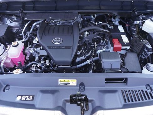 Used 2023 Toyota Highlander XLE FWD image 25