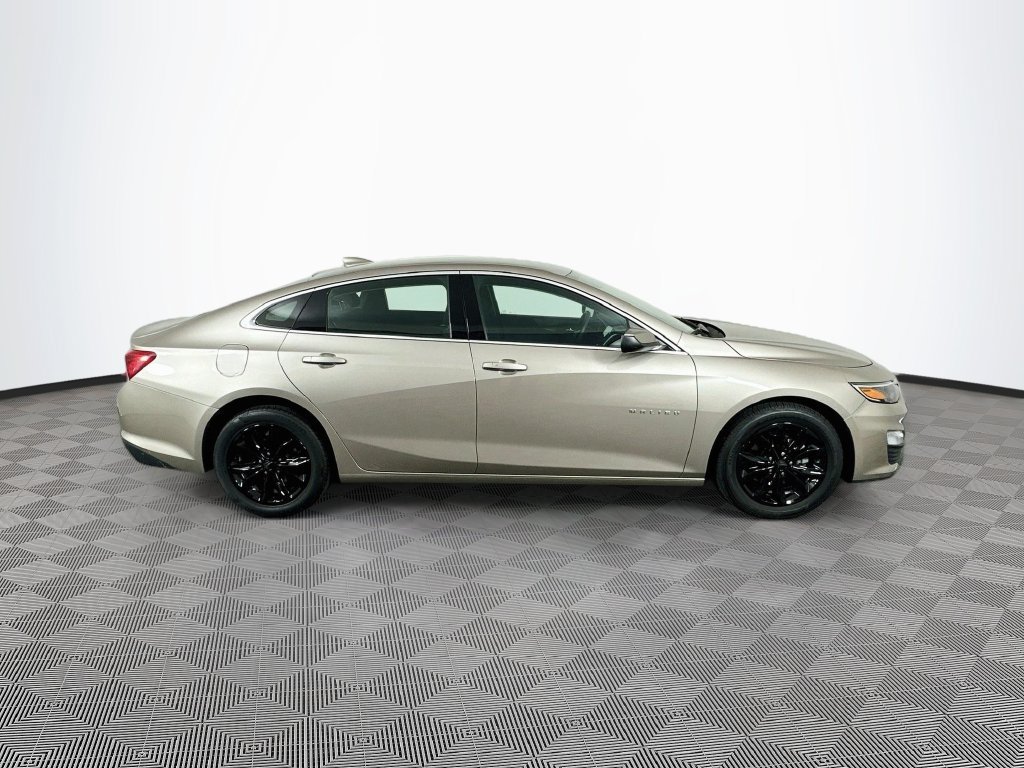 Used 2024 Chevrolet Malibu LT FWD image 12