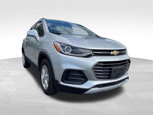Used 2019 Chevrolet Trax LT w/ LT Convenience Package AWD/4WD image 1
