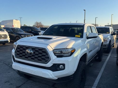 Used 2023 Toyota Tacoma TRD Sport image 1