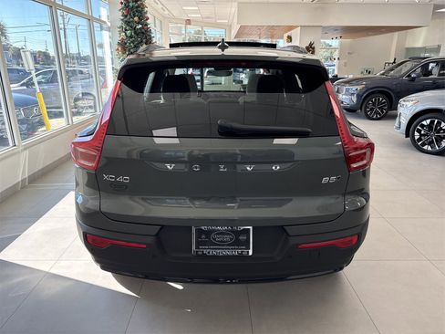 New 2026 Volvo XC40 B5 Plus w/ Protection Package Premier image 3