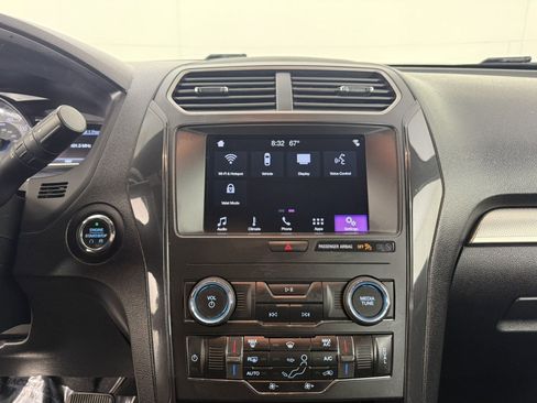 Used 2019 Ford Explorer XLT w/ Equipment Group 201A image 22