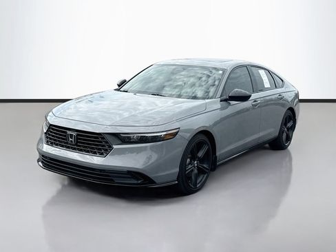 Used 2025 Honda Accord Sport image 3