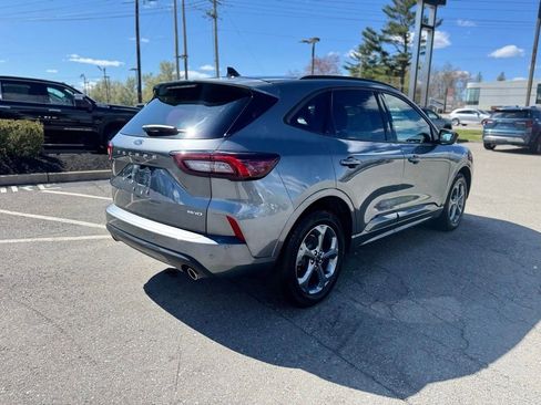 Used 2023 Ford Escape ST-Line w/ Tech Pack #1 AWD/4WD image 7