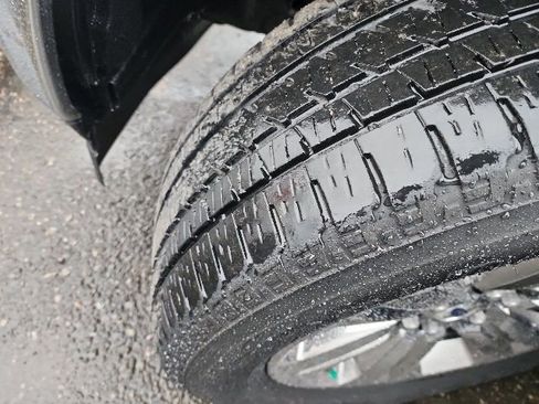 Certified 2018 Ford F150 XLT w/ Equipment Group 302A Luxury image 5