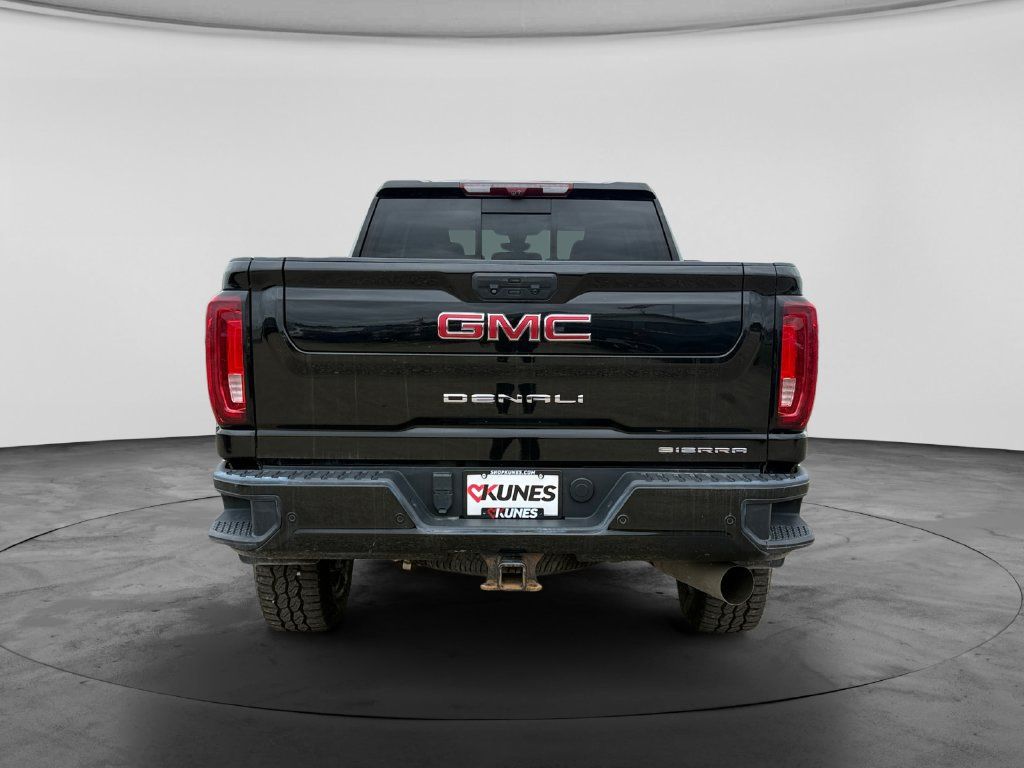 Used 2022 GMC Sierra 2500 Denali w/ Denali Black Diamond Edition AWD/4WD image 9