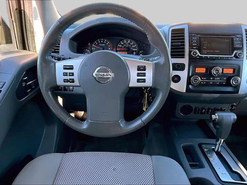 Used 2018 Nissan Frontier SV w/ Value Truck Package image 5