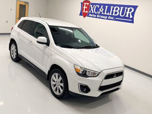 Used 2015 Mitsubishi Outlander Sport ES image 2