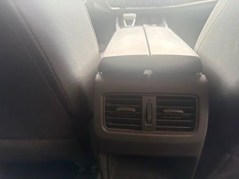 Used 2023 Nissan Rogue S AWD/4WD image 13