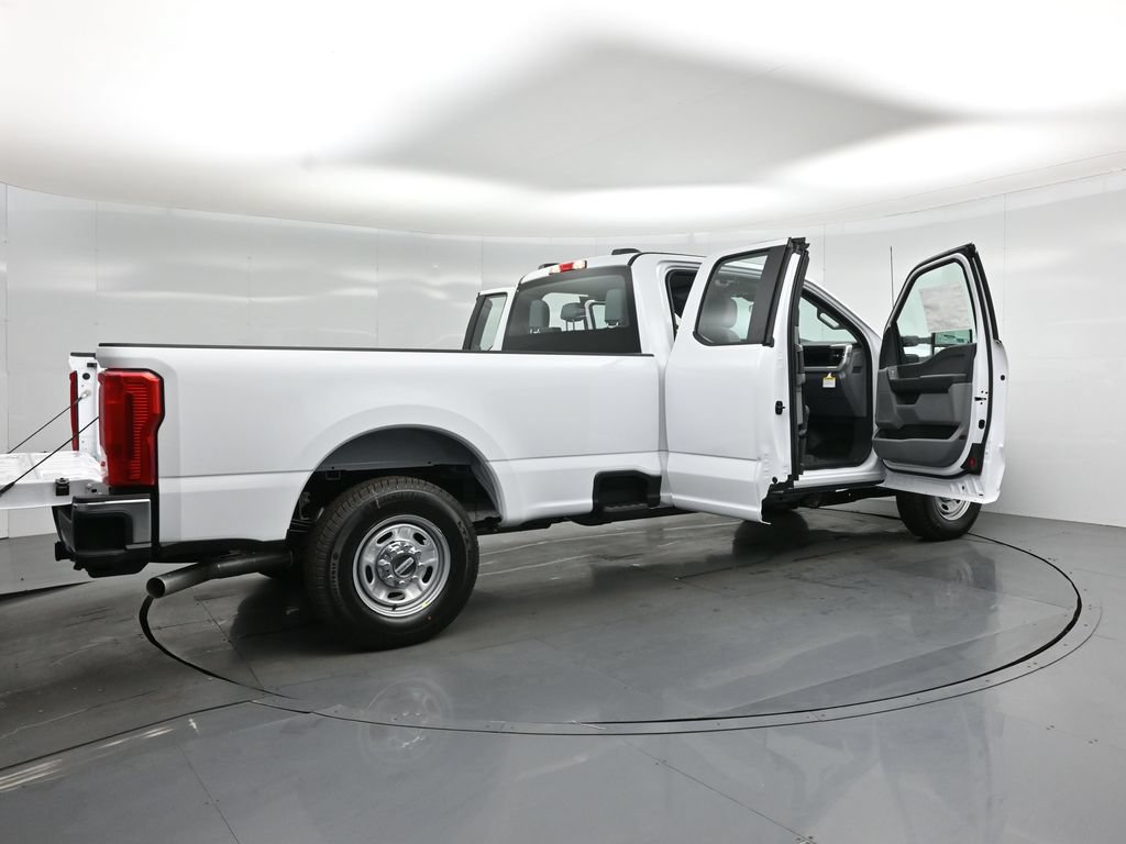 New 2026 Ford F250 XL w/ XL Chrome Package RWD image 4