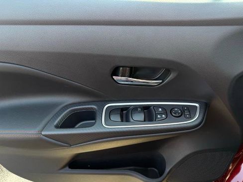 New 2025 Nissan Versa SR w/ Trunk Package image 19