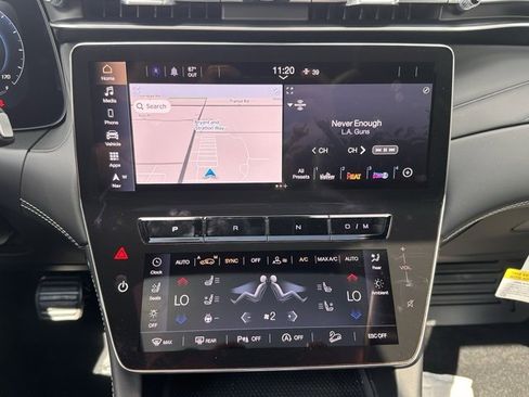 New 2025 Maserati Grecale GT image 15