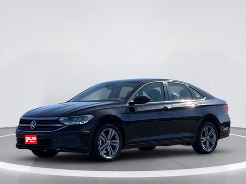 Used 2024 Volkswagen Jetta SE FWD image 2
