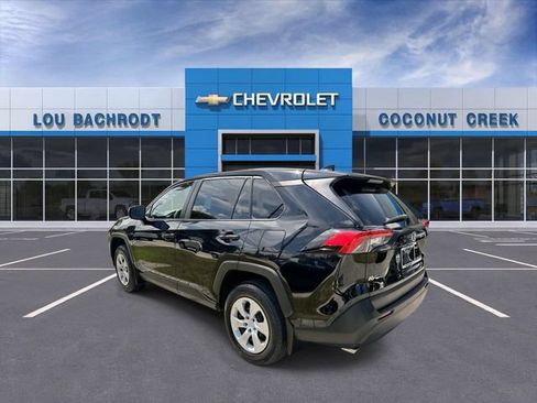 Used 2024 Toyota RAV4 LE FWD image 6
